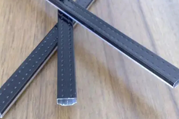 黑色中空鋁條圖片